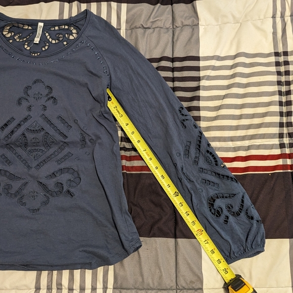 Long Sleeve Cutout Monoreno Blouse - Picture 5 of 5